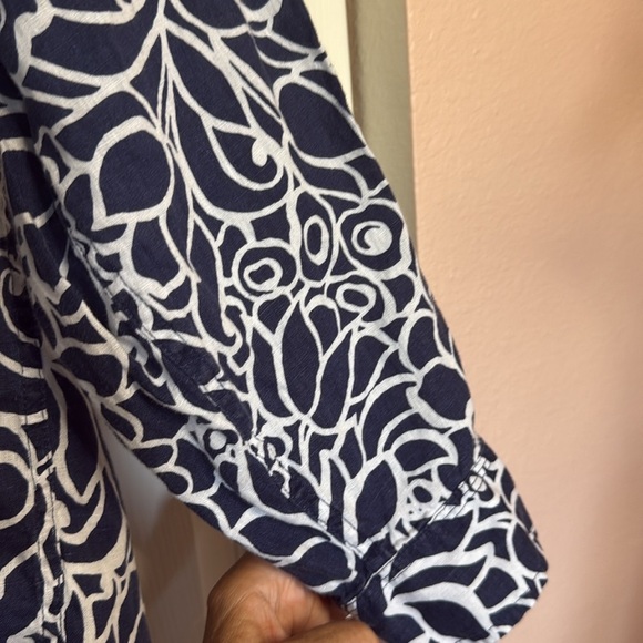 Talbots Navy and White Floral Plus sized Women's Top - Picture 5 of 8